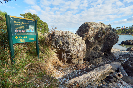 Entrance to the marine reserve in Reotahi, Whangarei Heads, Northland NZ - Access to the beach for snorkelling at the Whangarei Harbour mouth