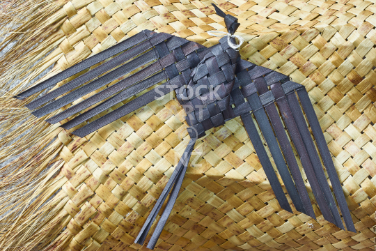 Woven tui bird - NZ flax weaving - Handmade craft decoration made of harakeke